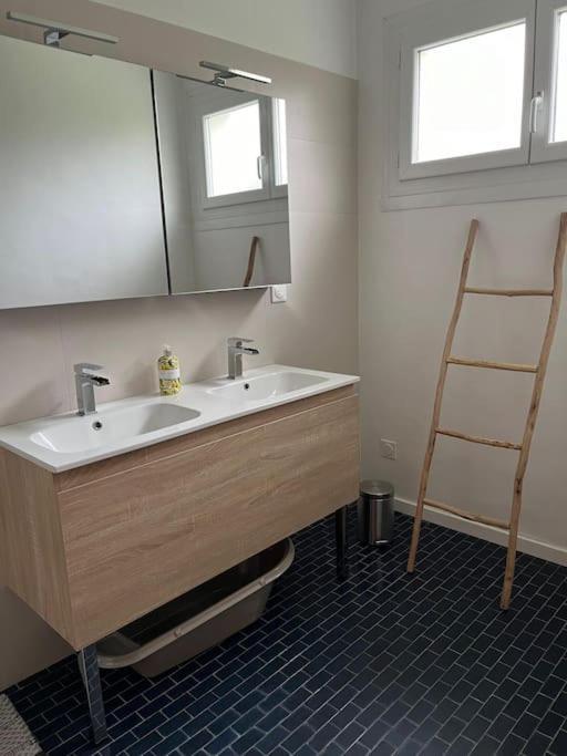 Maison Bretonne 7 Personnes Mellac Екстер'єр фото